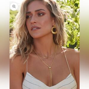 Thin Air lariat necklace